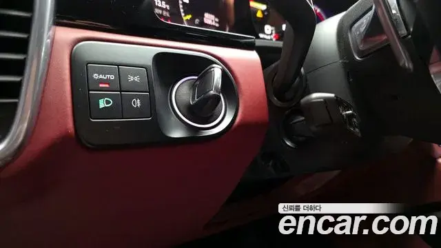 Porsche Cayenne 2022 — Photo 10/32