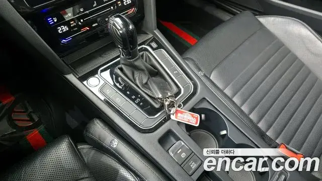 Volkswagen Passat GT 2021 — Фото 9/20