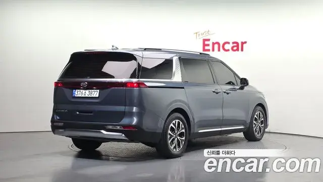 Kia Carnival 2021 — Фото 2/20