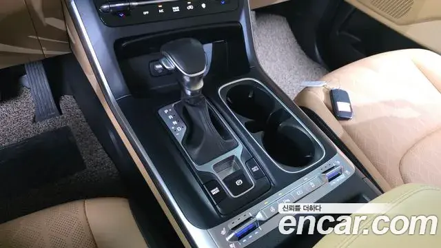 Kia Carnival 2022 — Фото 9/20