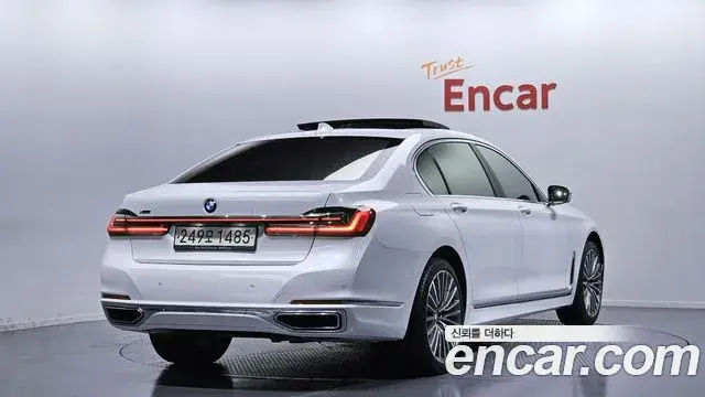 BMW 7 Series 2019 — Photo 7/20