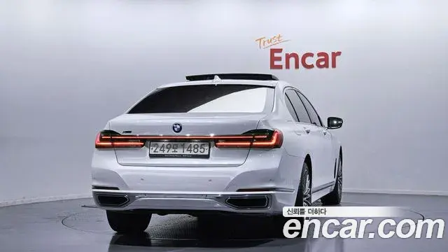 BMW 7 Series 2019 — Photo 13/20