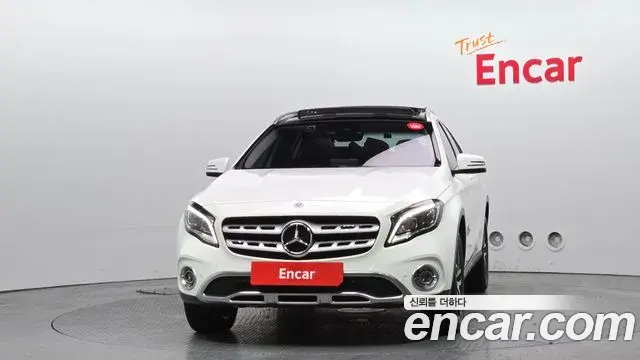Mercedes-Benz GLA-Class 2019 — Фото 3/20