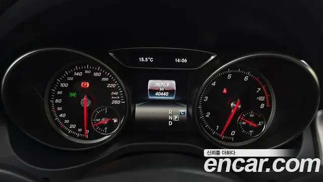 Mercedes-Benz GLA-Class 2019 — Фото 8/20