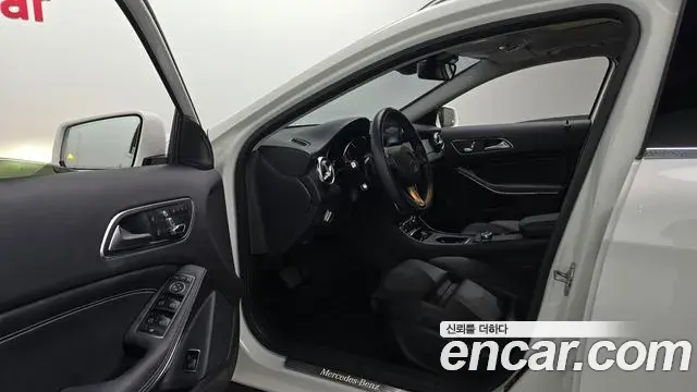 Mercedes-Benz GLA-Class 2019 — Фото 10/20