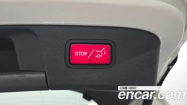 Mercedes-Benz GLA-Class 2019 — Şəkil 14/34
