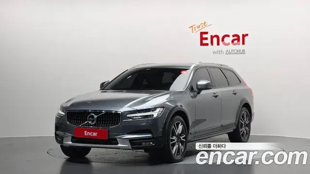 Volvo V90 Cross Country 2019 — Şəkil 6/37
