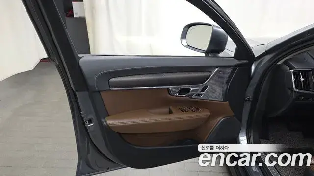 Volvo V90 Cross Country 2019 — Şəkil 21/37