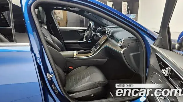 Mercedes-Benz C-Class 2023 — Фото 10/20