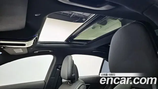 Mercedes-Benz C-Class 2023 — Фото 19/20