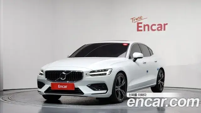 Volvo S60 2020 — Photo 3/20