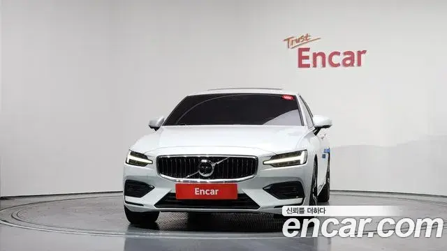 Volvo S60 2020 — Photo 16/20