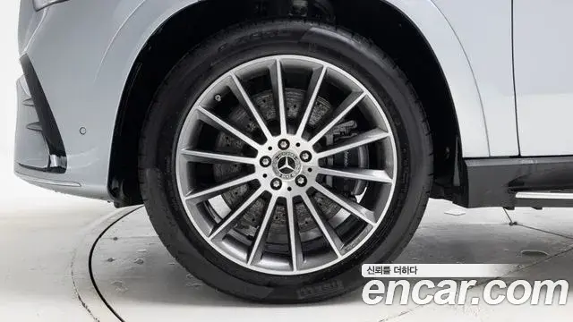 Mercedes-Benz GLE-Class 2025 — Фото 4/20