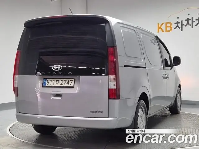Hyundai Staria 2022 — Photo 8/18