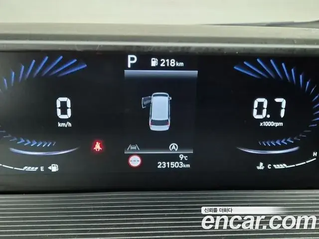 Hyundai Staria 2022 — Photo 4/18