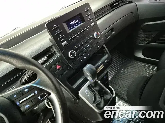 Hyundai Staria 2022 — Photo 5/18