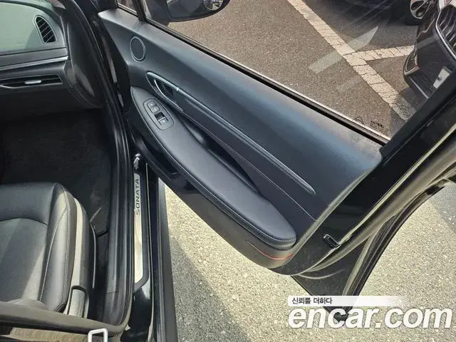 Hyundai Sonata Hybrid 2022 — Photo 5/20