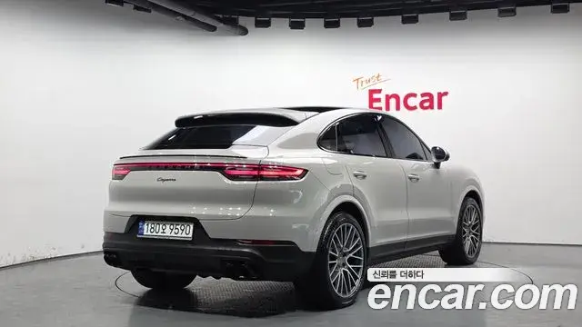 Porsche Cayenne 2022 — Фото 2/20