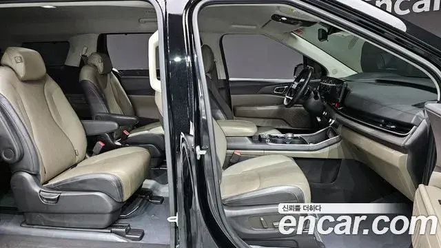 Kia Carnival 2024 — Фото 15/20