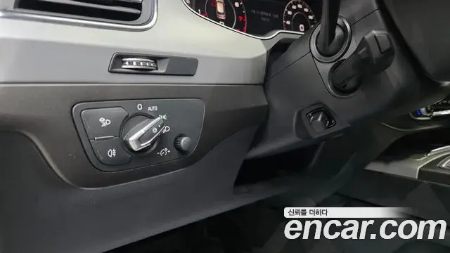Audi Q7 2019 — Şəkil 2/30