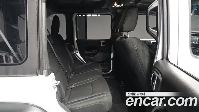 Jeep Wrangler 2021 — Şəkil 12/20
