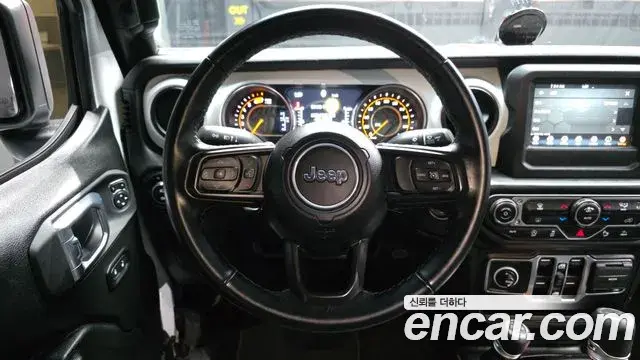 Jeep Wrangler 2021 — Şəkil 18/20