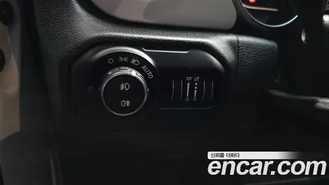 Jeep Wrangler 2021 — Şəkil 6/20