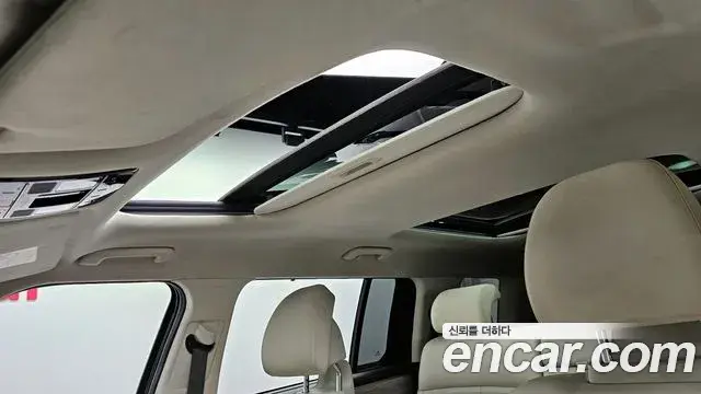 Hyundai Santa Fe 2024 — ფოტო 15/20
