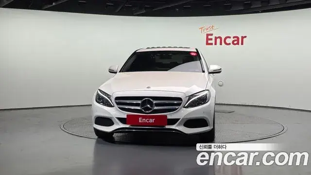 Mercedes-Benz C-Class 2018 — Фото 3/20
