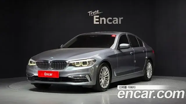 BMW 5 Series 2020 — Photo 16/20