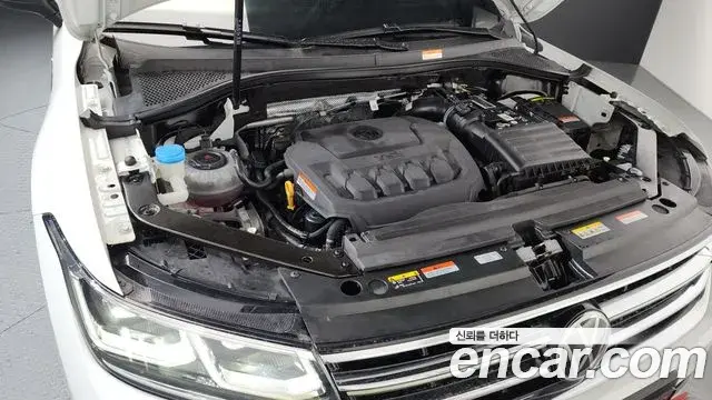Volkswagen Tiguan Allspace 2023 — Фото 6/20