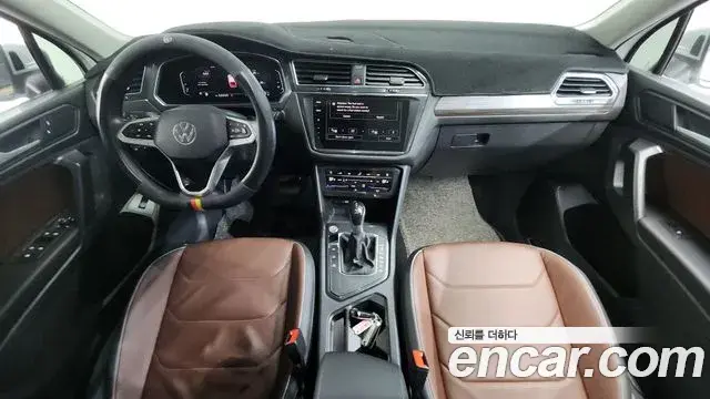 Volkswagen Tiguan Allspace 2023 — Фото 7/20