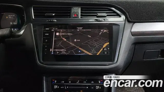 Volkswagen Tiguan Allspace 2023 — Фото 13/20