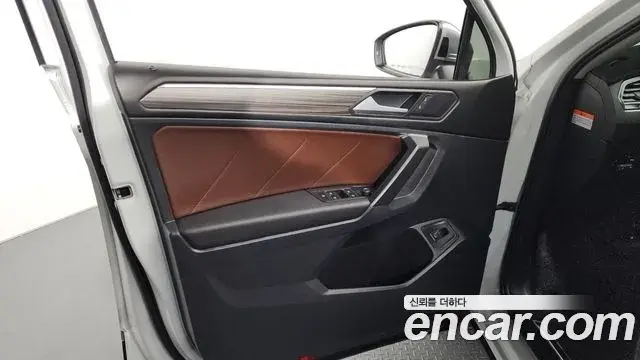 Volkswagen Tiguan Allspace 2023 — Photo 1/34