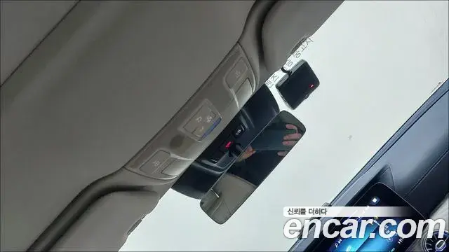 Mercedes-Benz E-Class 2022 — Photo 15/17