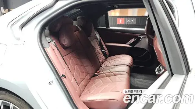 BMW 7 Series 2025 — ფოტო 17/31