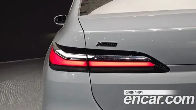 BMW 7 Series 2025 — ფოტო 30/31