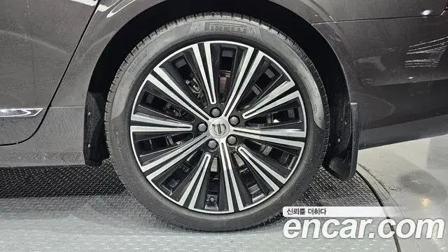Volvo S90 2022 — Photo 24/34