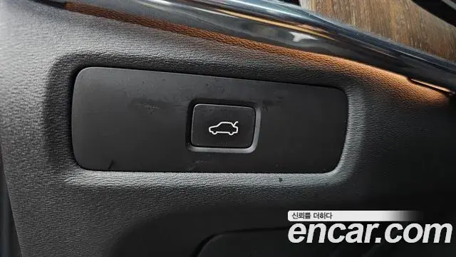 Volvo S90 2022 — Photo 8/34