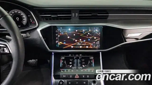 Audi A6 2021 — ფოტო 17/20