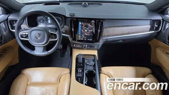 Volvo V90 Cross Country 2021 — ფოტო 12/35