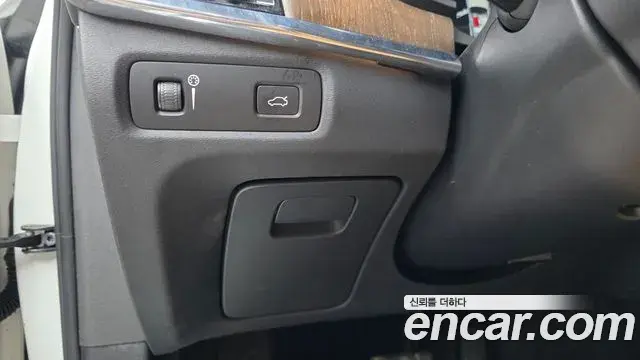 Volvo V90 Cross Country 2021 — ფოტო 33/35