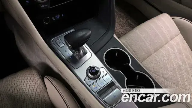 Genesis G70 2019 — Photo 1/20