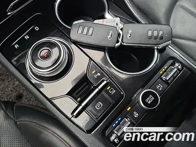 Kia K5 2020 — Şəkil 14/18