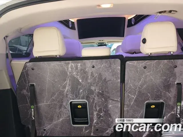 Toyota Sienna 2021 — Photo 17/18