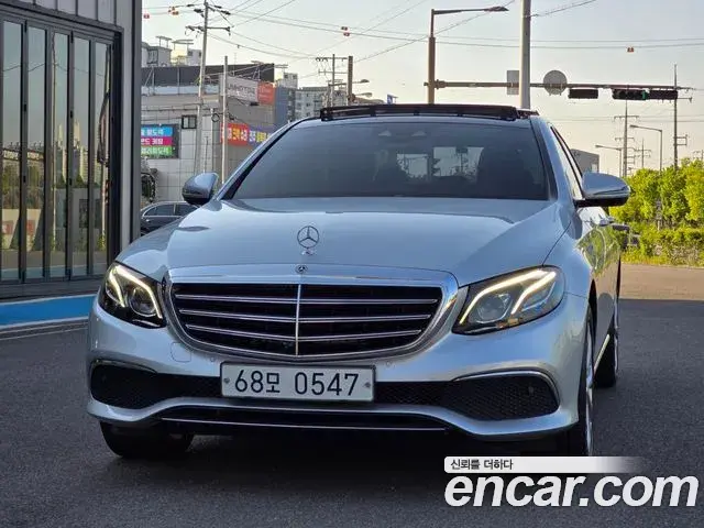 Mercedes-Benz E-Class 2019 — ფოტო 5/20