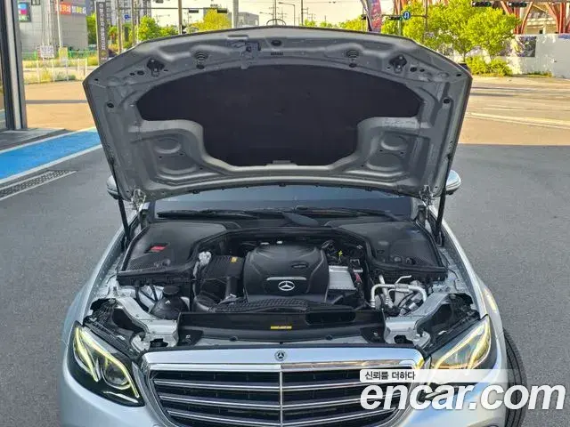 Mercedes-Benz E-Class 2019 — ფოტო 3/20