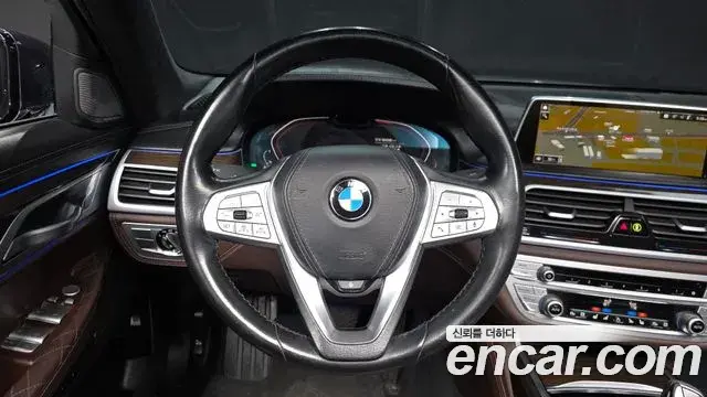 BMW 7 Series 2019 — Фото 13/20