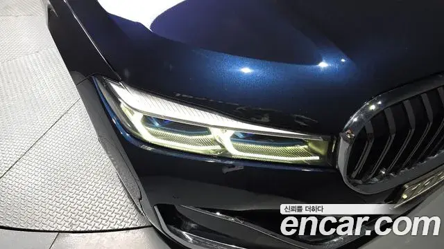 BMW 7 Series 2019 — Şəkil 27/33