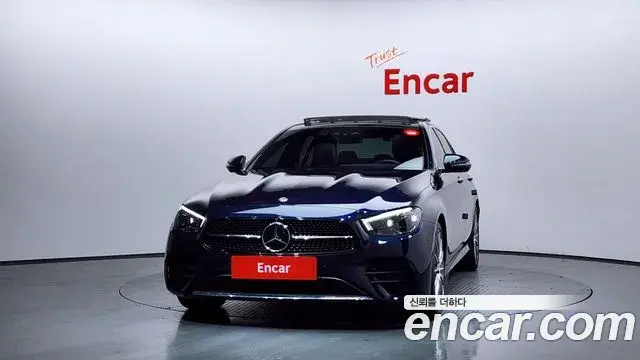 Mercedes-Benz E-Class 2020 — ფოტო 18/39